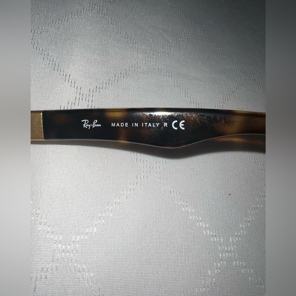 💥💥💥Ray-Ban Unisex Sun Glasses made in Italy - Picture 4 of 7